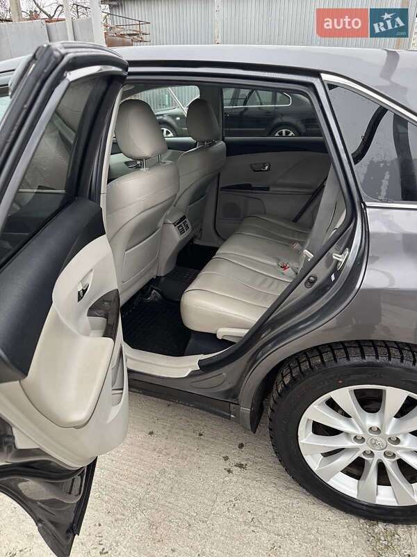 Позашляховик / Кросовер Toyota Venza 2014 в Хмельницькому