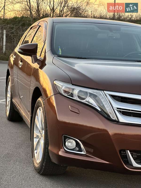Позашляховик / Кросовер Toyota Venza 2014 в Вінниці