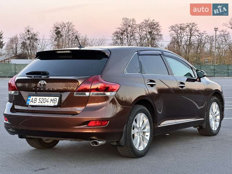 Позашляховик / Кросовер Toyota Venza 2014 в Вінниці
