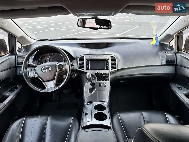Позашляховик / Кросовер Toyota Venza 2014 в Вінниці