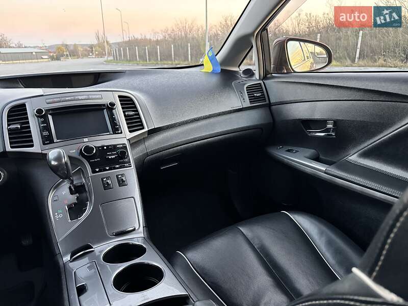 Позашляховик / Кросовер Toyota Venza 2014 в Вінниці