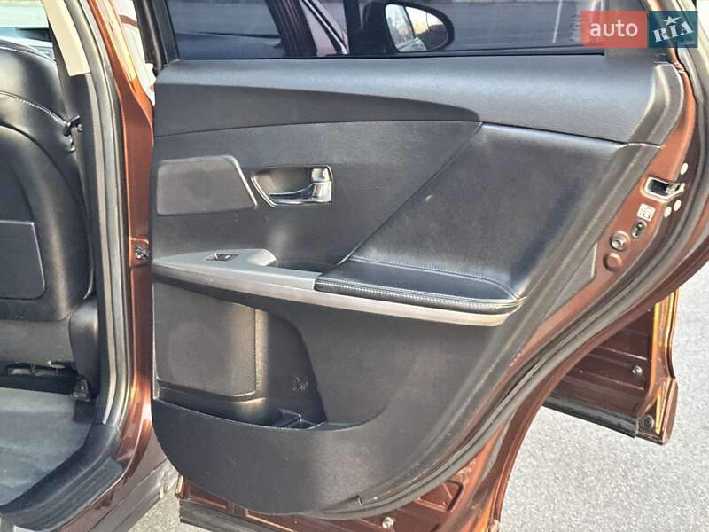 Позашляховик / Кросовер Toyota Venza 2014 в Вінниці