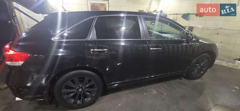 Позашляховик / Кросовер Toyota Venza 2010 в Києві