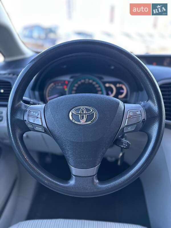 Внедорожник / Кроссовер Toyota Venza 2011 в Белогородке