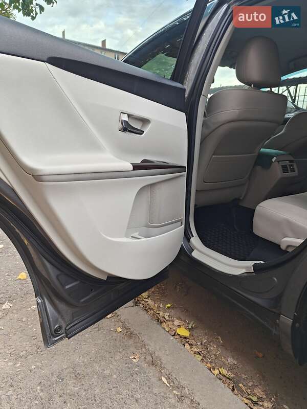 Внедорожник / Кроссовер Toyota Venza 2010 в Одессе