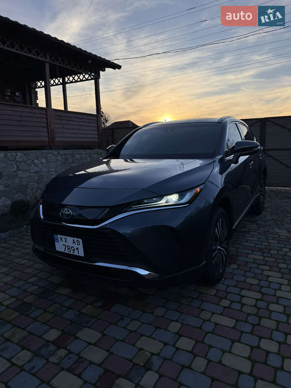 Позашляховик / Кросовер Toyota Venza 2022 в Харкові