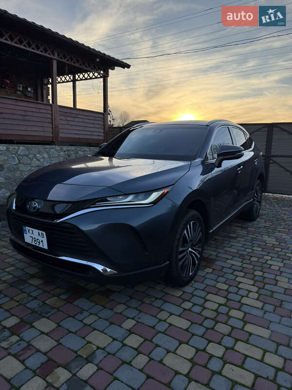 Позашляховик / Кросовер Toyota Venza 2022 в Харкові