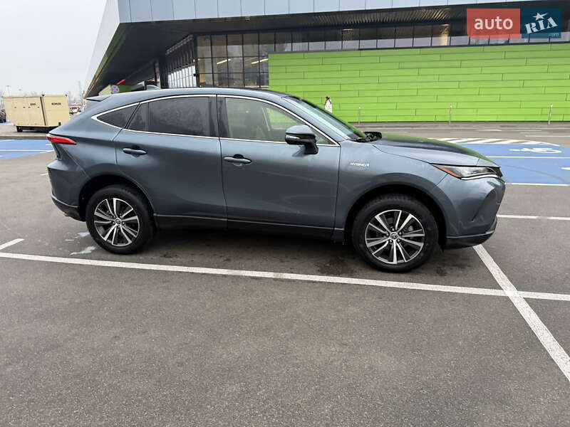 Позашляховик / Кросовер Toyota Venza 2021 в Києві