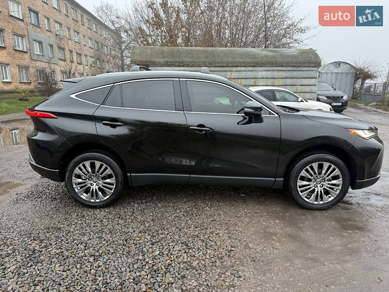 Позашляховик / Кросовер Toyota Venza 2022 в Фастові