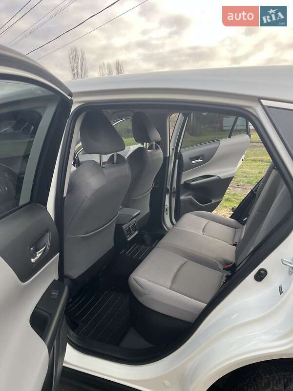 Позашляховик / Кросовер Toyota Venza 2021 в Києві