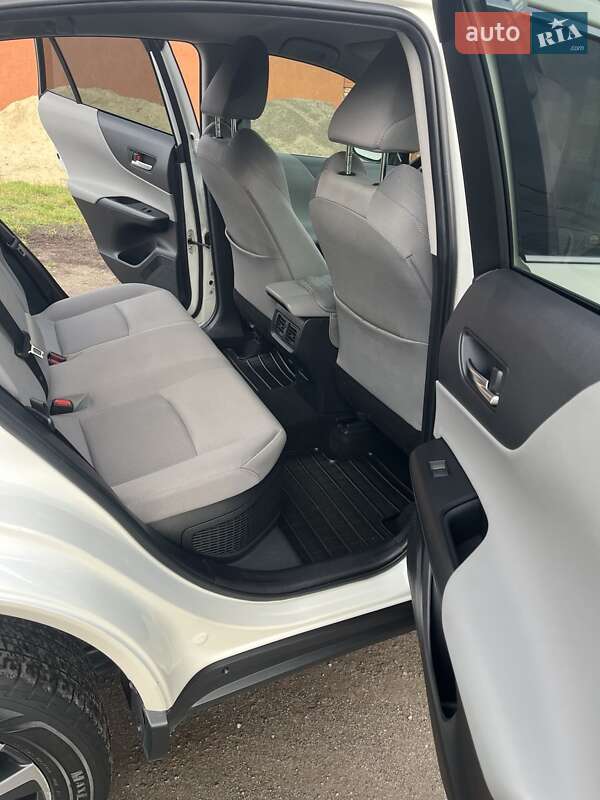 Позашляховик / Кросовер Toyota Venza 2021 в Києві