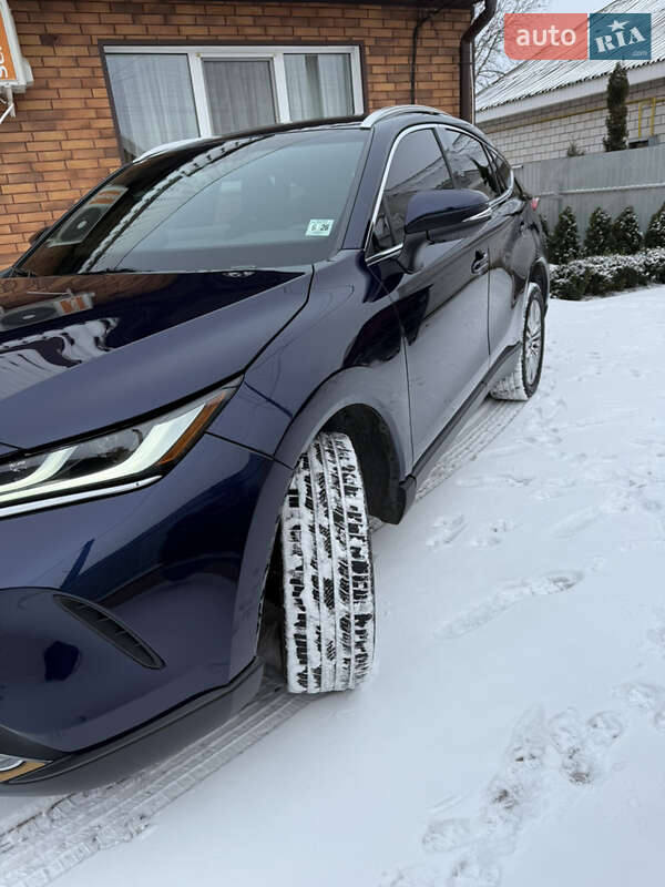 Позашляховик / Кросовер Toyota Venza 2021 в Фастові