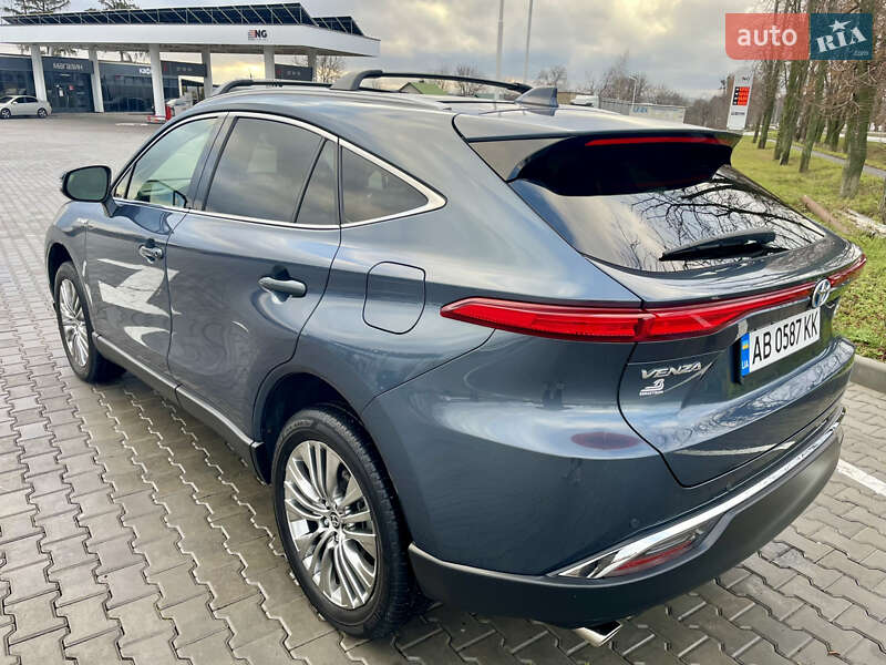 Позашляховик / Кросовер Toyota Venza 2021 в Тульчині
