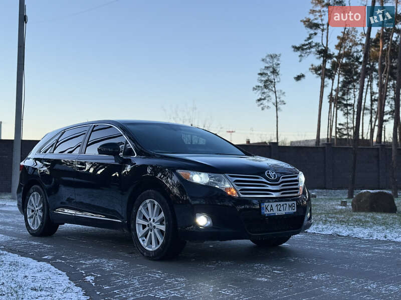 Позашляховик / Кросовер Toyota Venza 2011 в Житомирі