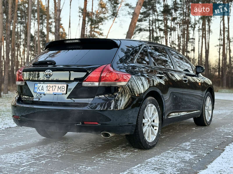 Позашляховик / Кросовер Toyota Venza 2011 в Житомирі