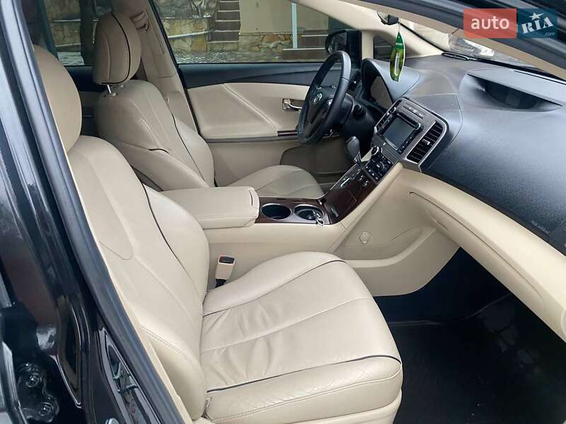 Позашляховик / Кросовер Toyota Venza 2013 в Вінниці