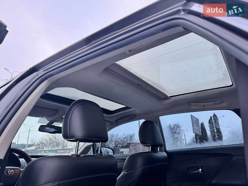 Внедорожник / Кроссовер Toyota Venza 2013 в Сумах