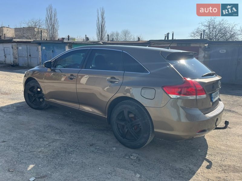 Внедорожник / Кроссовер Toyota Venza 2011 в Ладыжине