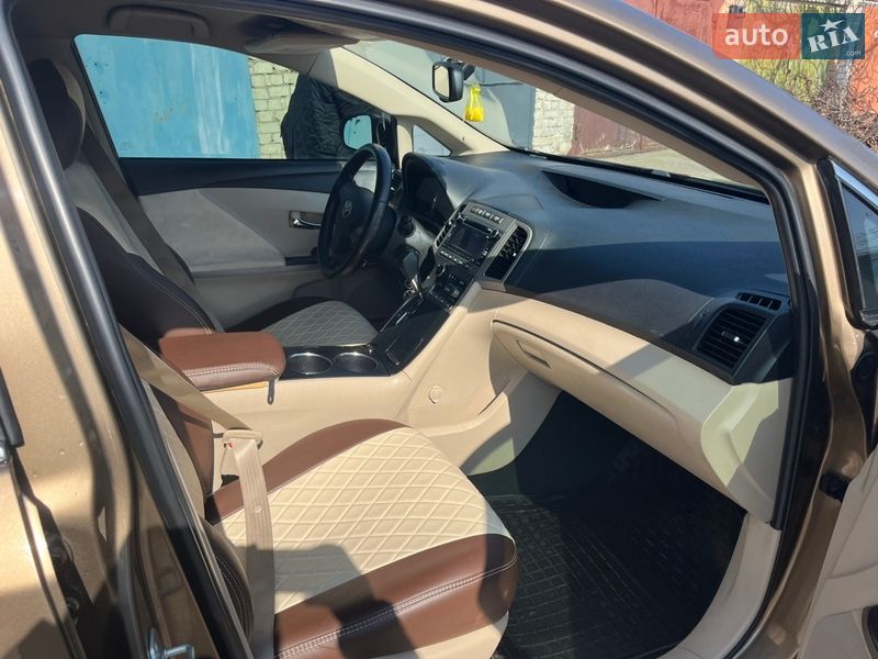 Внедорожник / Кроссовер Toyota Venza 2011 в Ладыжине