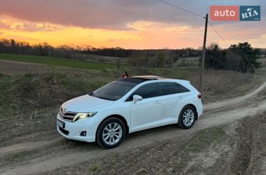 Позашляховик / Кросовер Toyota Venza 2014 в Києві