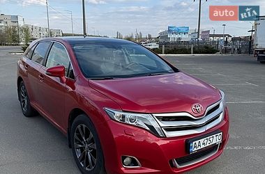 Позашляховик / Кросовер Toyota Venza 2013 в Києві