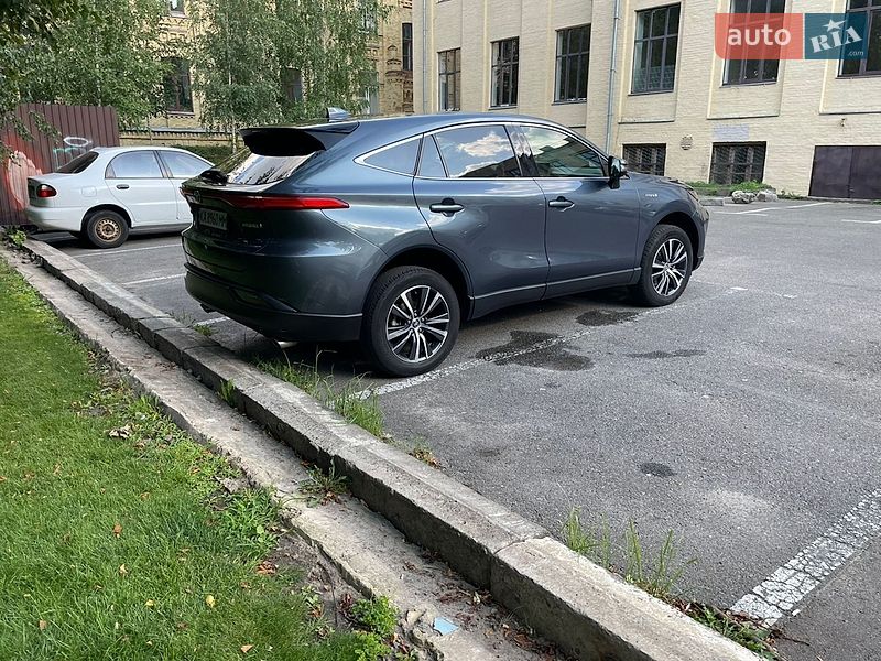 Внедорожник / Кроссовер Toyota Venza 2021 в Киеве