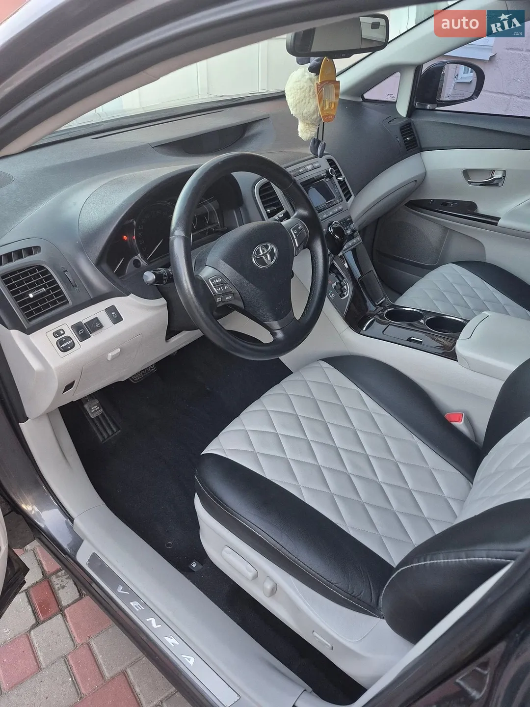 2011 Toyota Venza - мініатюра 23