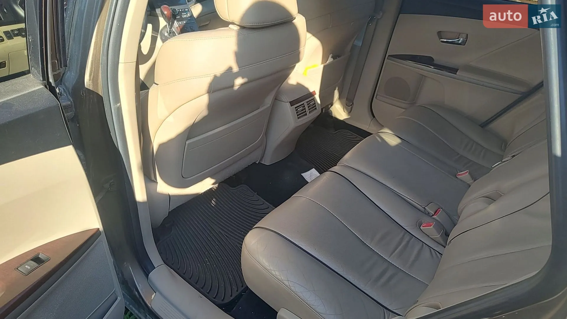 2010 Toyota Venza - мініатюра 2
