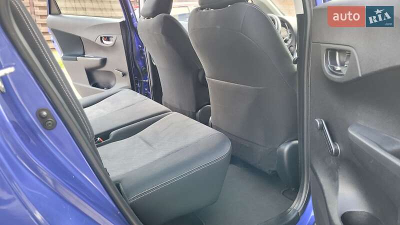 Мікровен Toyota Verso-S 2013 в Львові