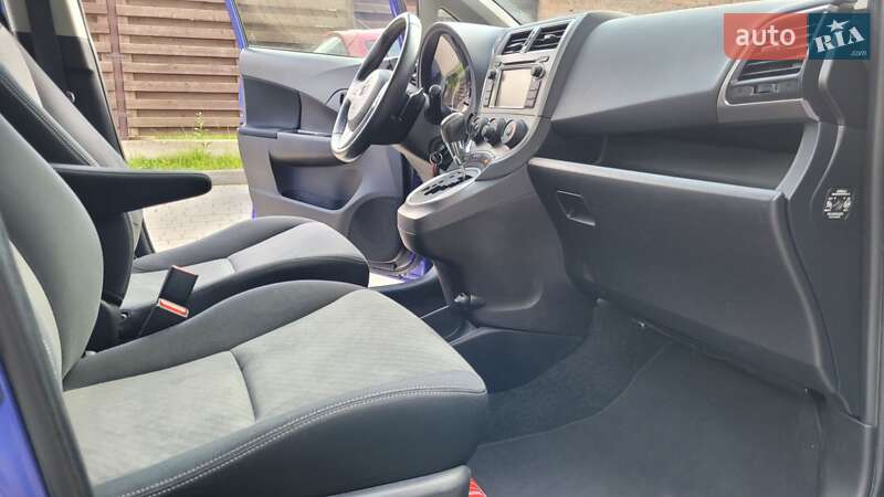 Мікровен Toyota Verso-S 2013 в Львові