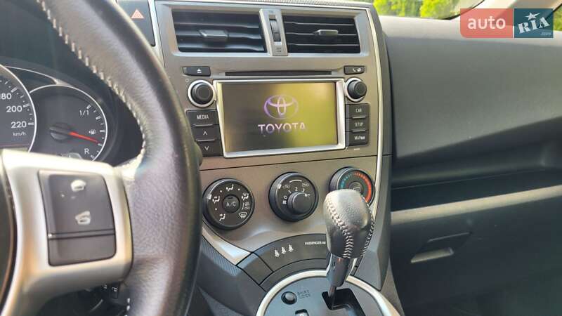 Мікровен Toyota Verso-S 2013 в Львові