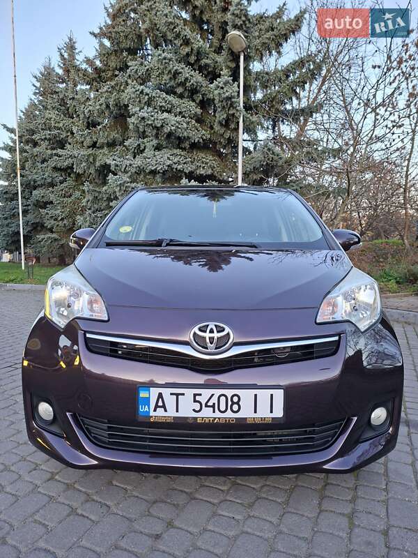 Микровэн Toyota Verso-S 2014 в Ивано-Франковске