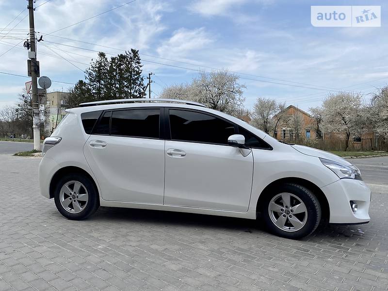 Мінівен Toyota Verso 2013 в Хмельницькому фото 5 Мінівен Toyota Verso 2013 в Хмельницькому
