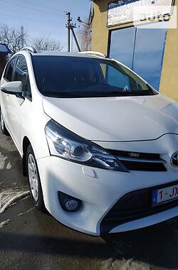 Минивэн Toyota Verso 2013 в Красилове