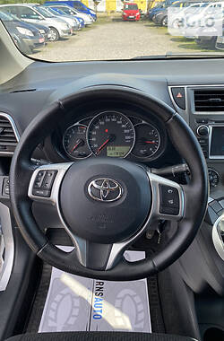 Минивэн Toyota Verso 2011 в Львове