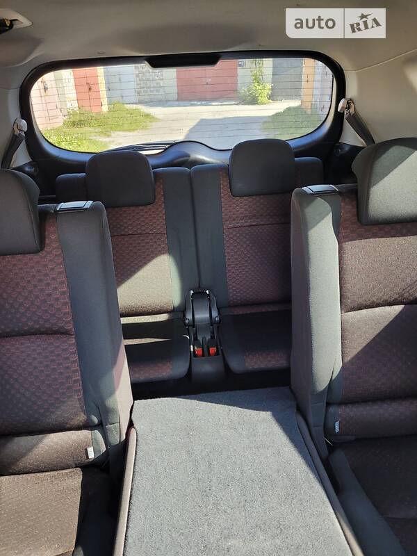 Універсал Toyota Verso 2011 в Рівному
