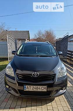 Мінівен Toyota Verso 2010 в Коломиї