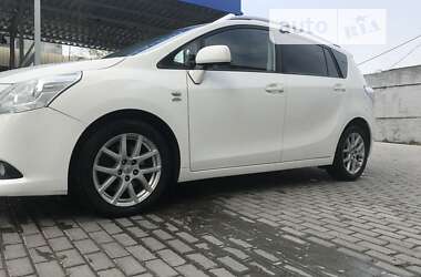 Минивэн Toyota Verso 2011 в Хмельницком