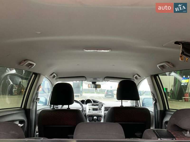 Мінівен Toyota Verso 2010 в Тернополі