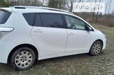 Мінівен Toyota Verso 2014 в Житомирі