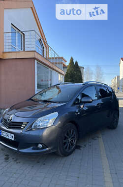 Минивэн Toyota Verso 2009 в Самборе