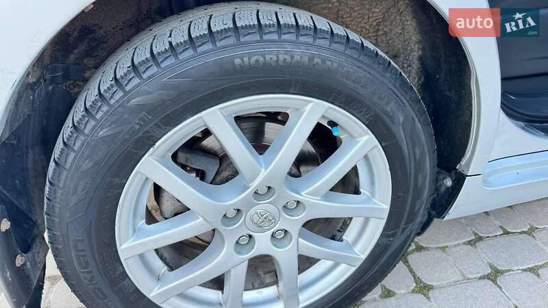 Минивэн Toyota Verso 2009 в Каменец-Подольском фото 17 Минивэн Toyota Verso 2009 в Каменец-Подольском