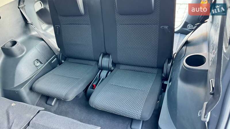 Минивэн Toyota Verso 2009 в Каменец-Подольском фото 32 Минивэн Toyota Verso 2009 в Каменец-Подольском