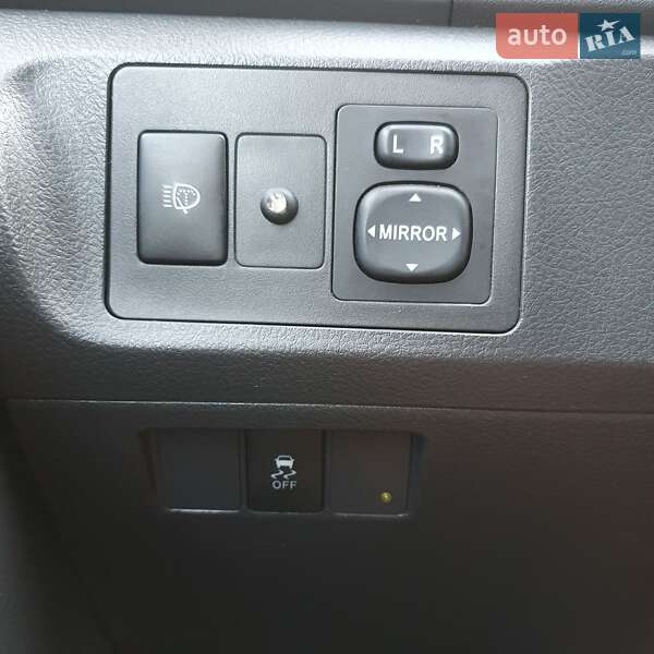 Минивэн Toyota Verso 2009 в Каменец-Подольском фото 48 Минивэн Toyota Verso 2009 в Каменец-Подольском