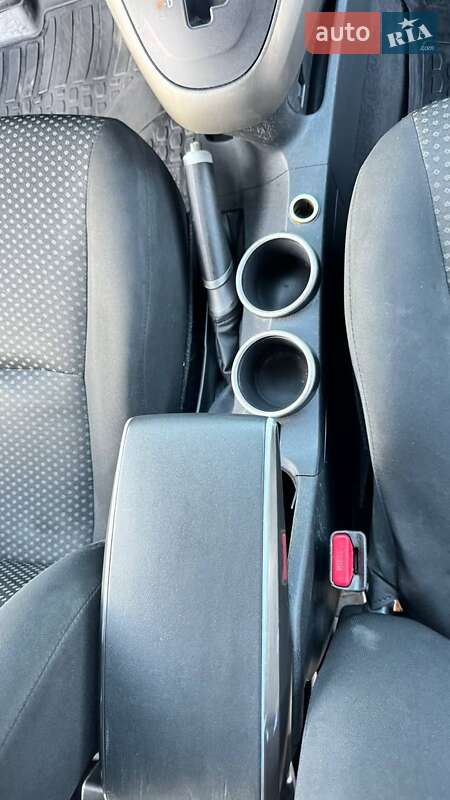 Минивэн Toyota Verso 2009 в Каменец-Подольском фото 63 Минивэн Toyota Verso 2009 в Каменец-Подольском