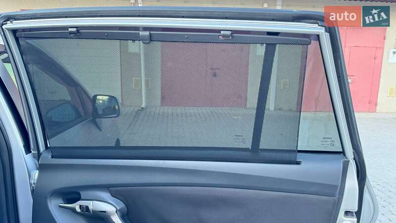 Минивэн Toyota Verso 2009 в Каменец-Подольском фото 77 Минивэн Toyota Verso 2009 в Каменец-Подольском