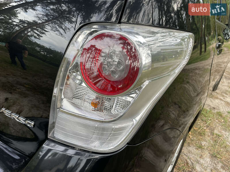 Мінівен Toyota Verso 2010 в Чернігові