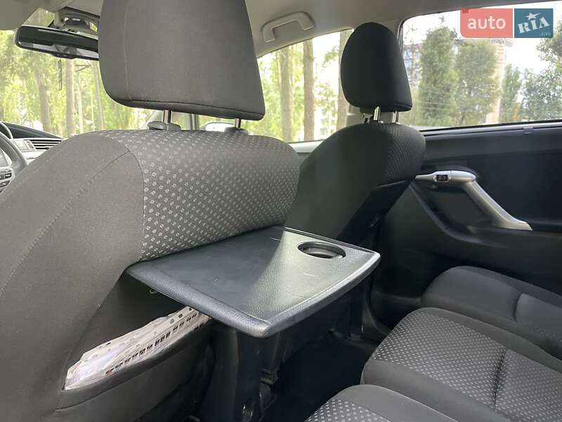 Мінівен Toyota Verso 2010 в Чернігові