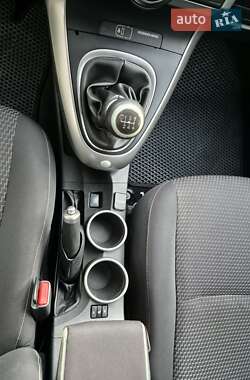 Минивэн Toyota Verso 2015 в 