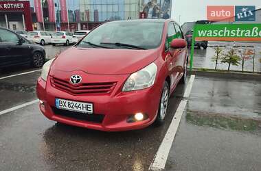 Мінівен Toyota Verso 2009 в Хмельницькому